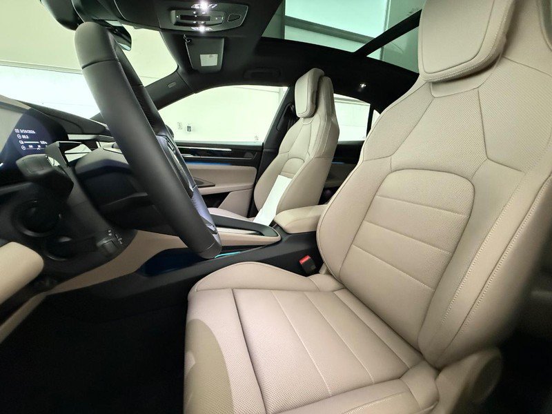 New 2026 Porsche Macan 4 Electric AWD/4WD image 5