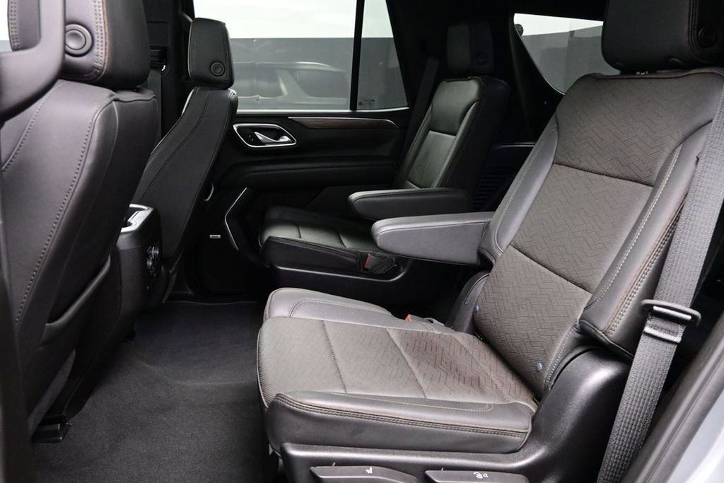 Used 2024 Chevrolet Tahoe High Country AWD/4WD image 31