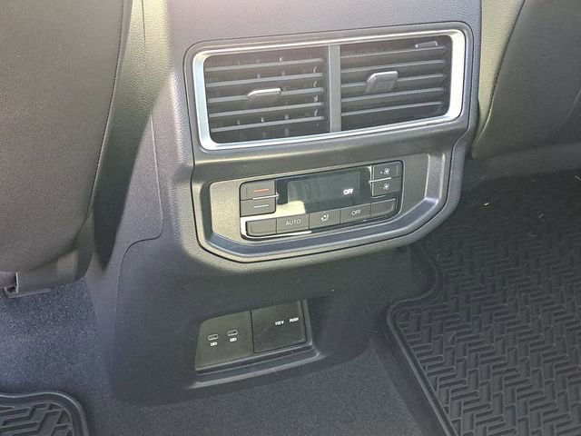 New 2026 Volkswagen Atlas Peak Edition image 22