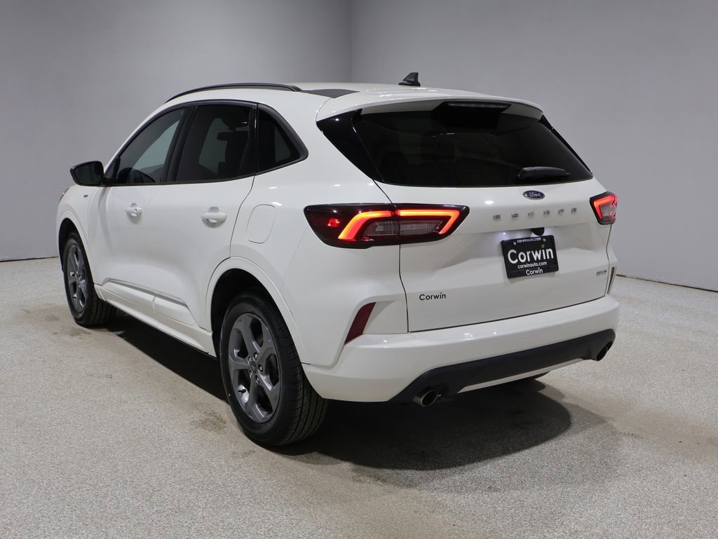 Used 2024 Ford Escape ST-Line image 5