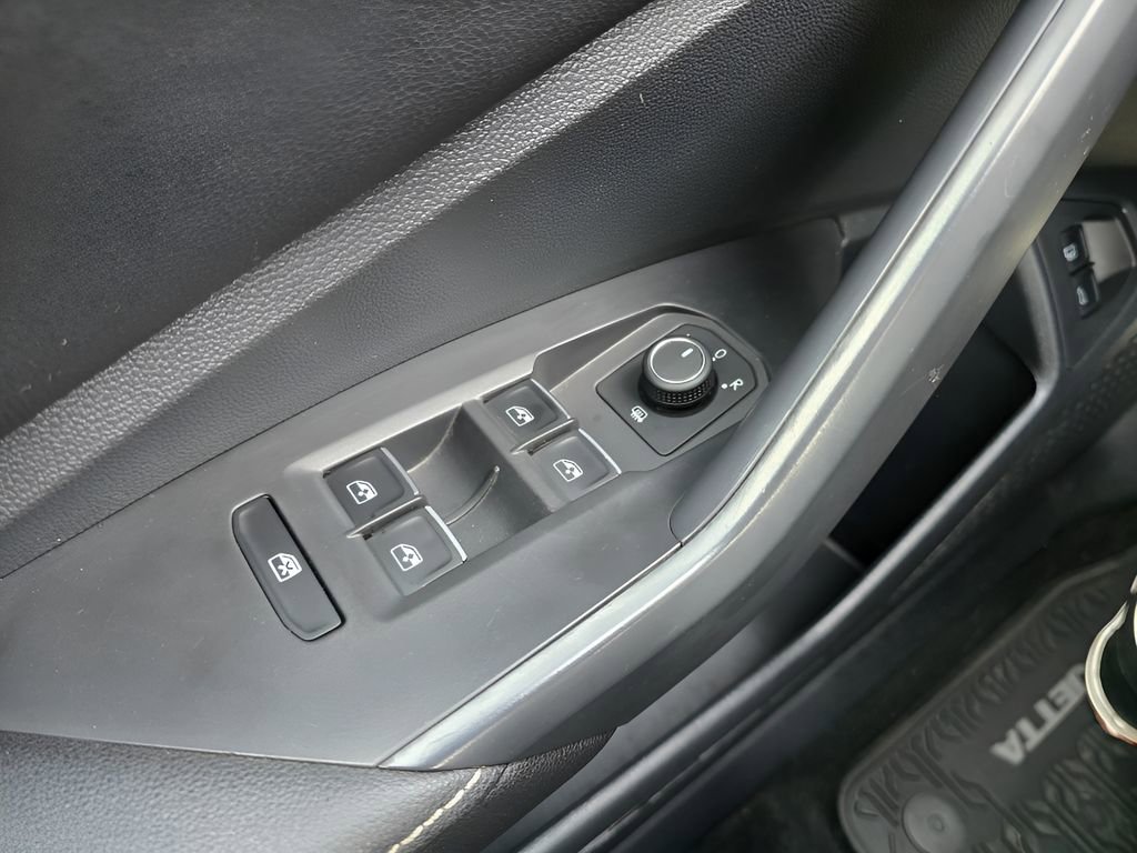 Used 2023 Volkswagen Jetta Sport image 23