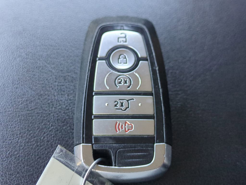 Used 2022 Ford Edge Titanium image 32