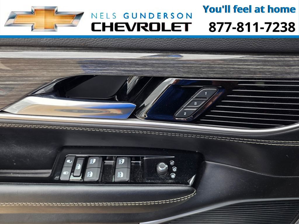Used 2022 Jeep Wagoneer Series II AWD/4WD image 12