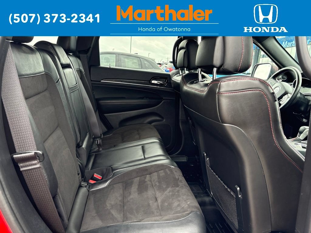 Used 2020 Jeep Grand Cherokee Trailhawk w/ Premium Lighting Group AWD/4WD image 16
