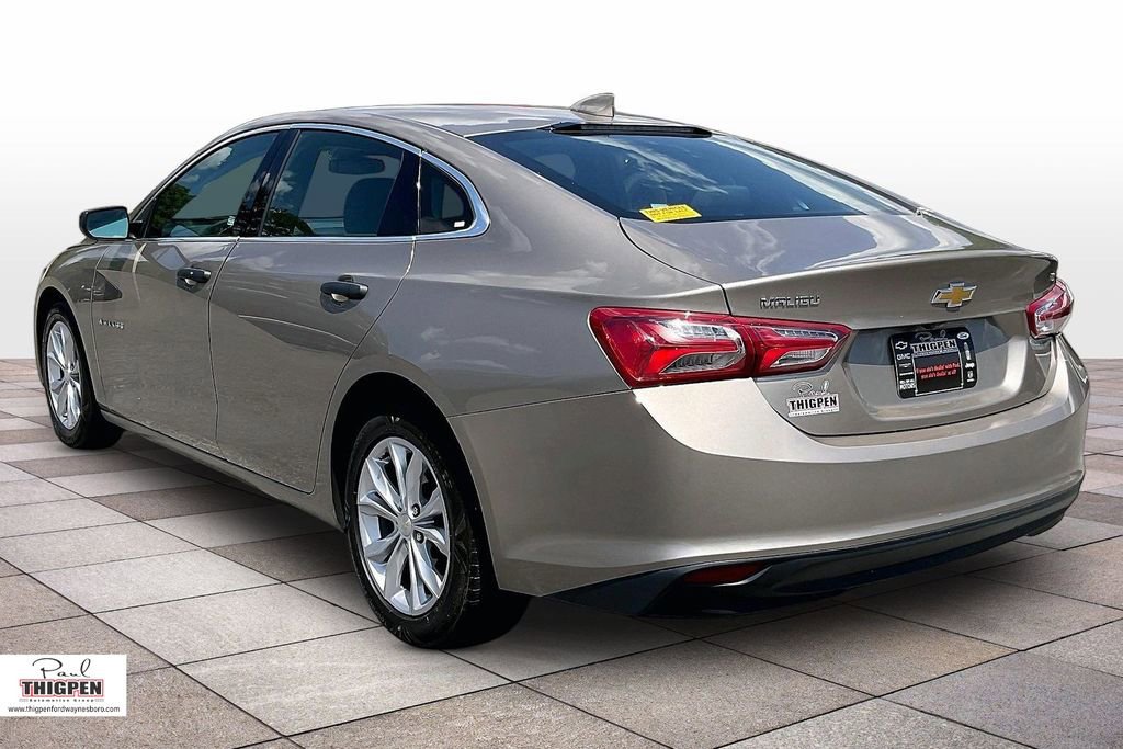 Used 2022 Chevrolet Malibu LT image 2