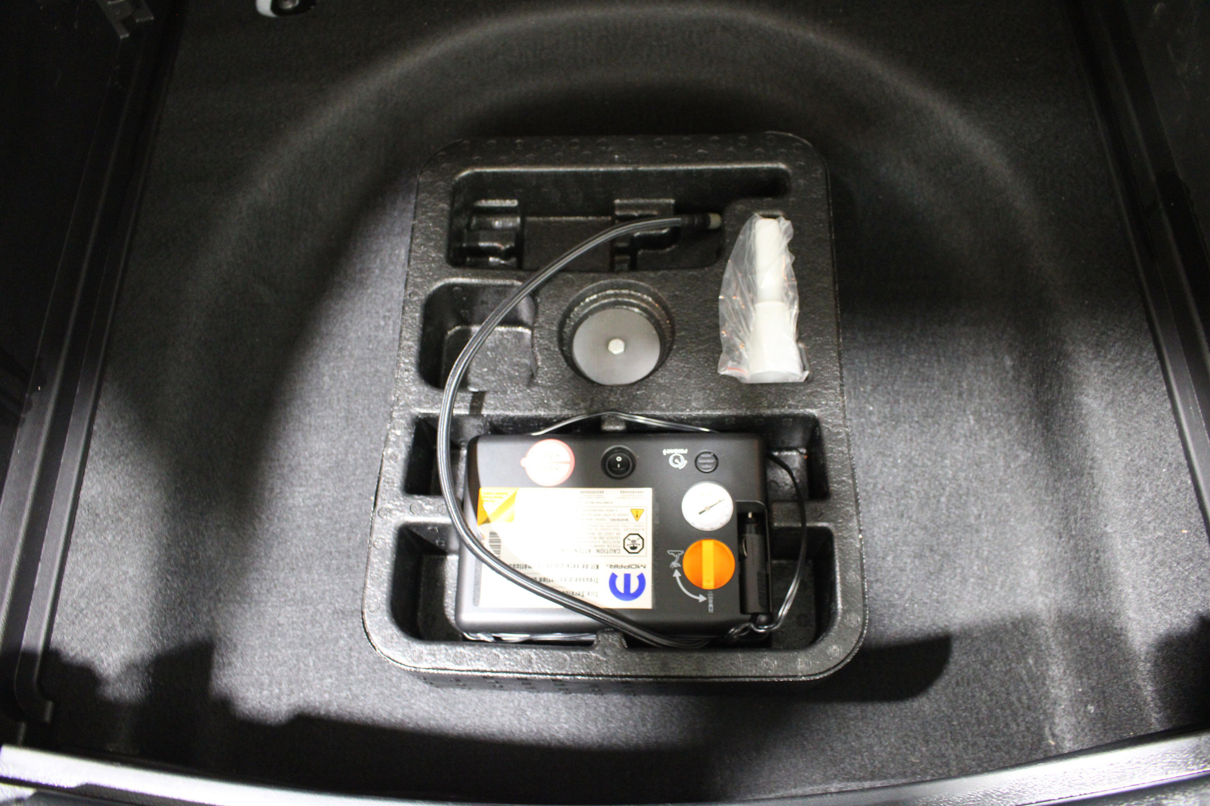 Used 2025 Jeep Compass Limited w/ High Altitude Package image 23