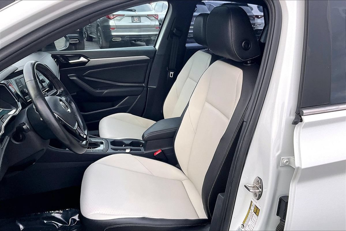 Used 2019 Volkswagen Jetta R-Line w/ R-Line Cold Weather Package FWD image 23