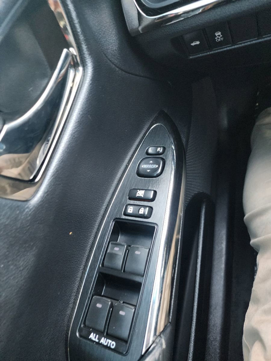 Used 2013 Toyota Avalon XLE Premium image 18