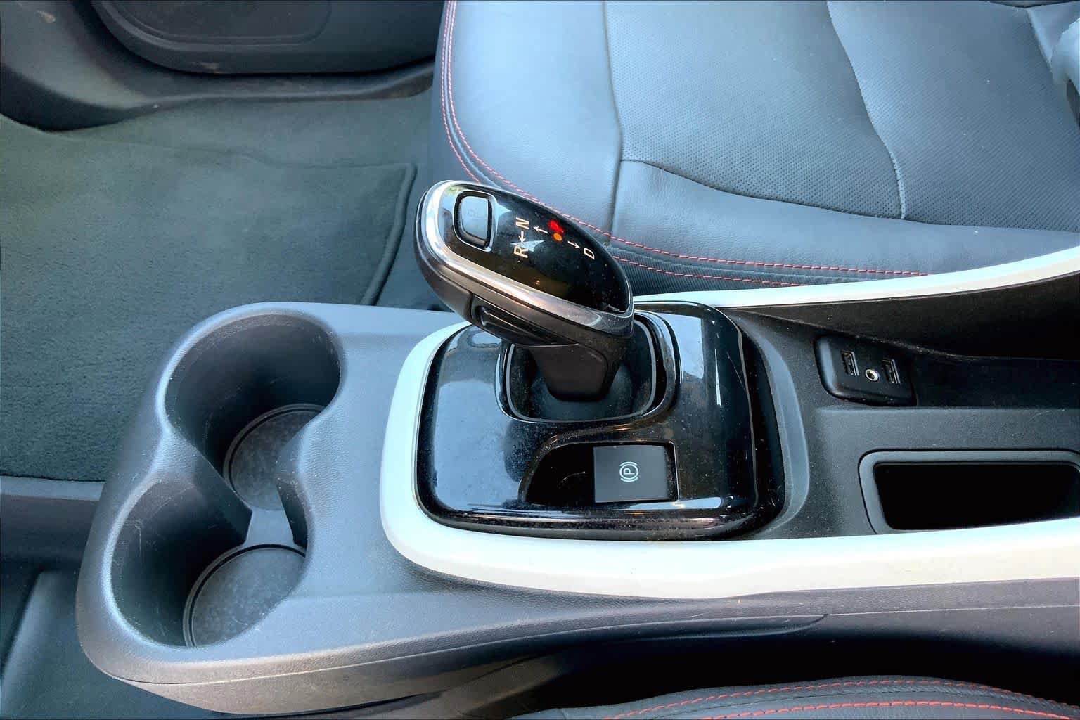 Used 2019 Chevrolet Bolt Premier w/ Infotainment Package FWD image 15