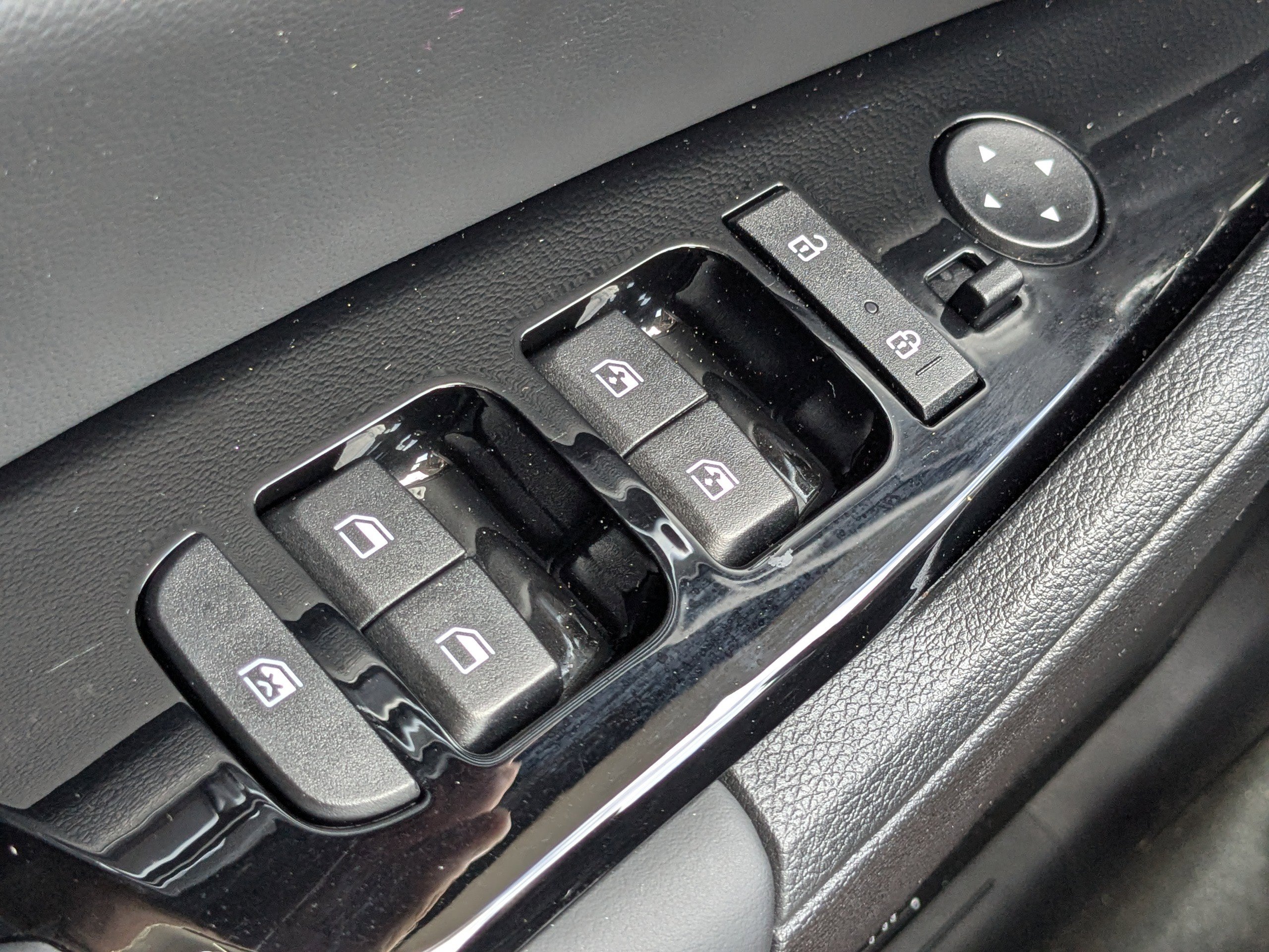 Certified 2025 Kia Sportage SX image 31