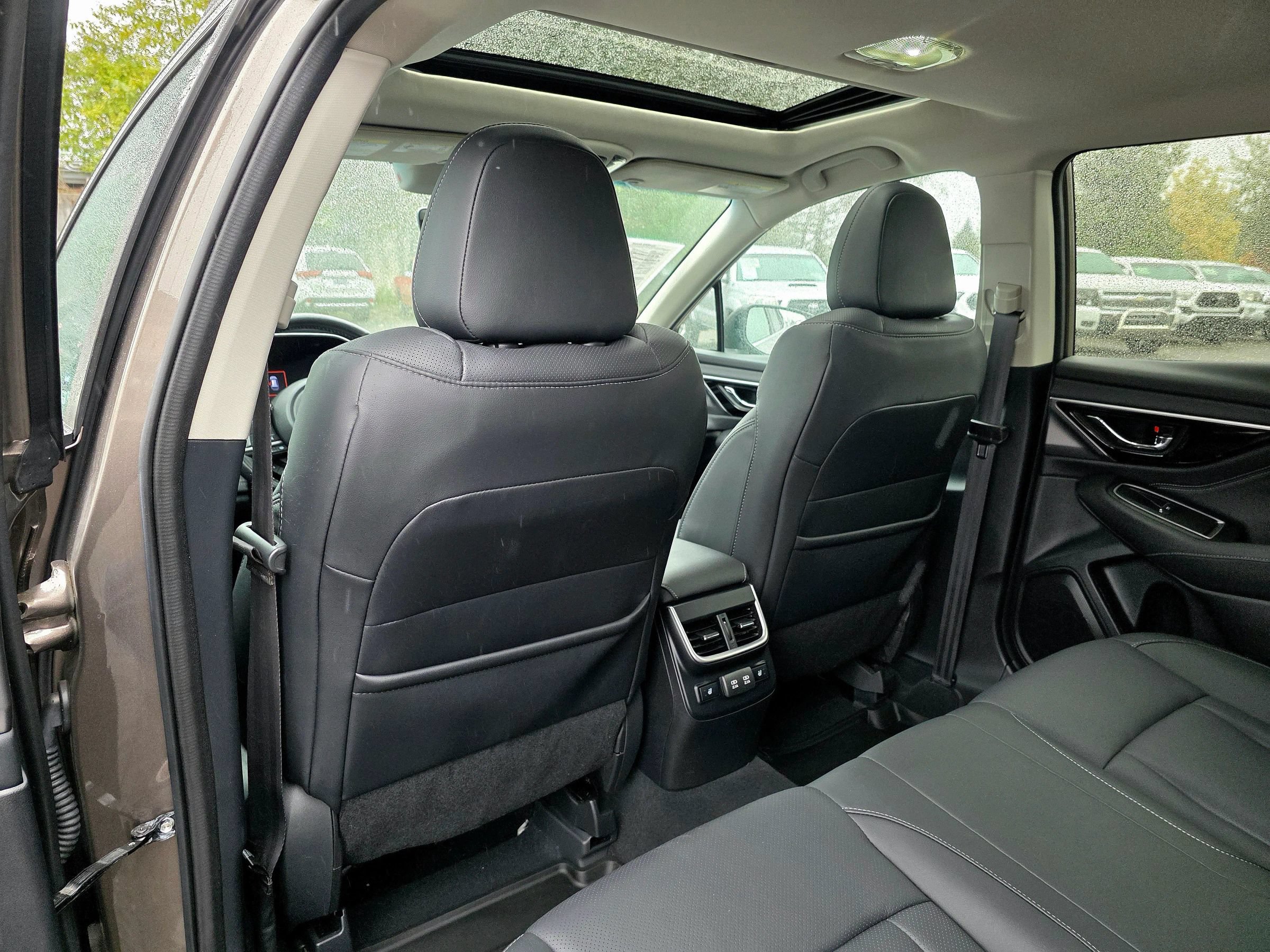 Used 2022 Subaru Outback Limited AWD/4WD image 36