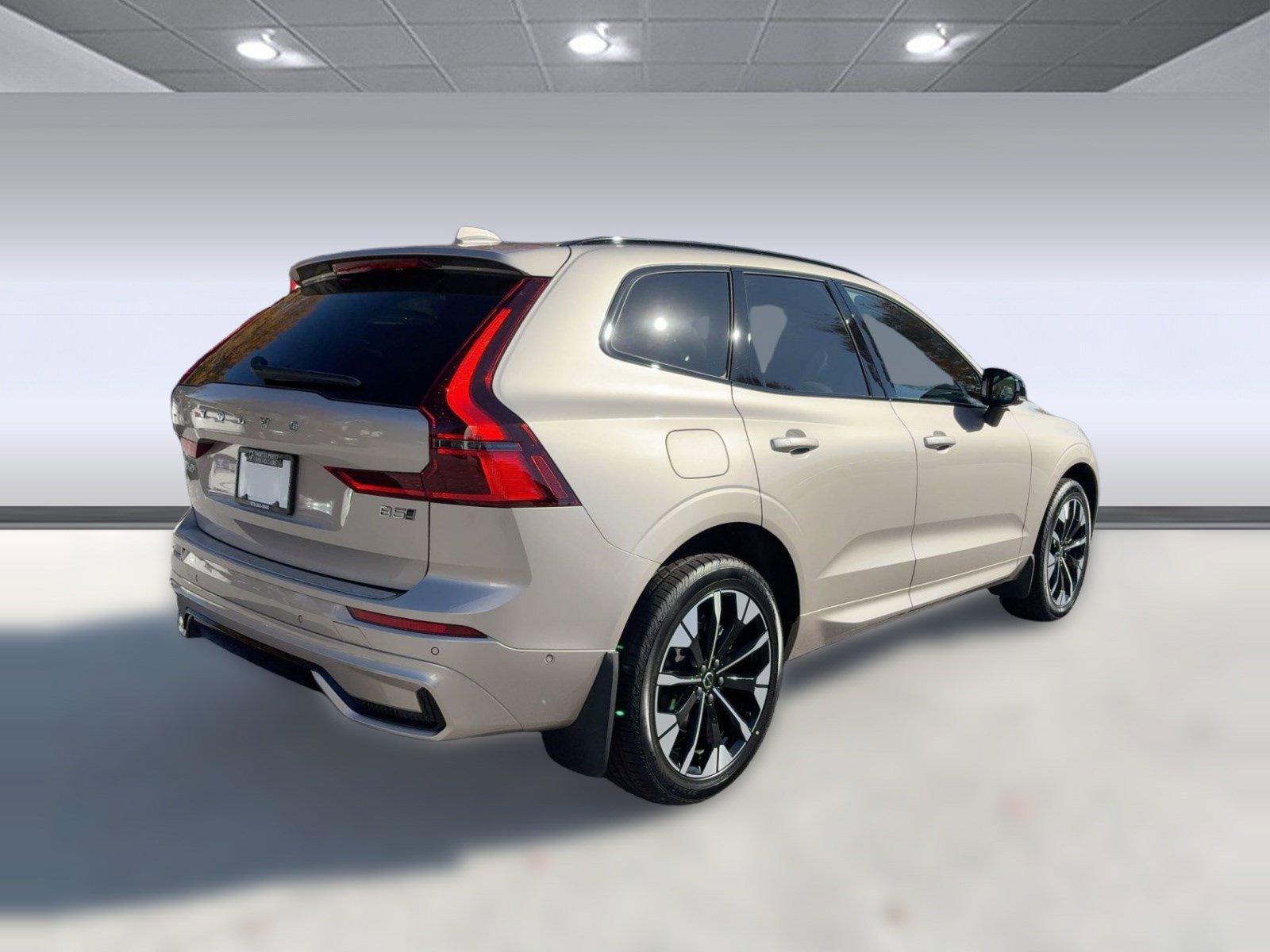 New 2026 Volvo XC60 B5 Plus w/ Climate Package image 9