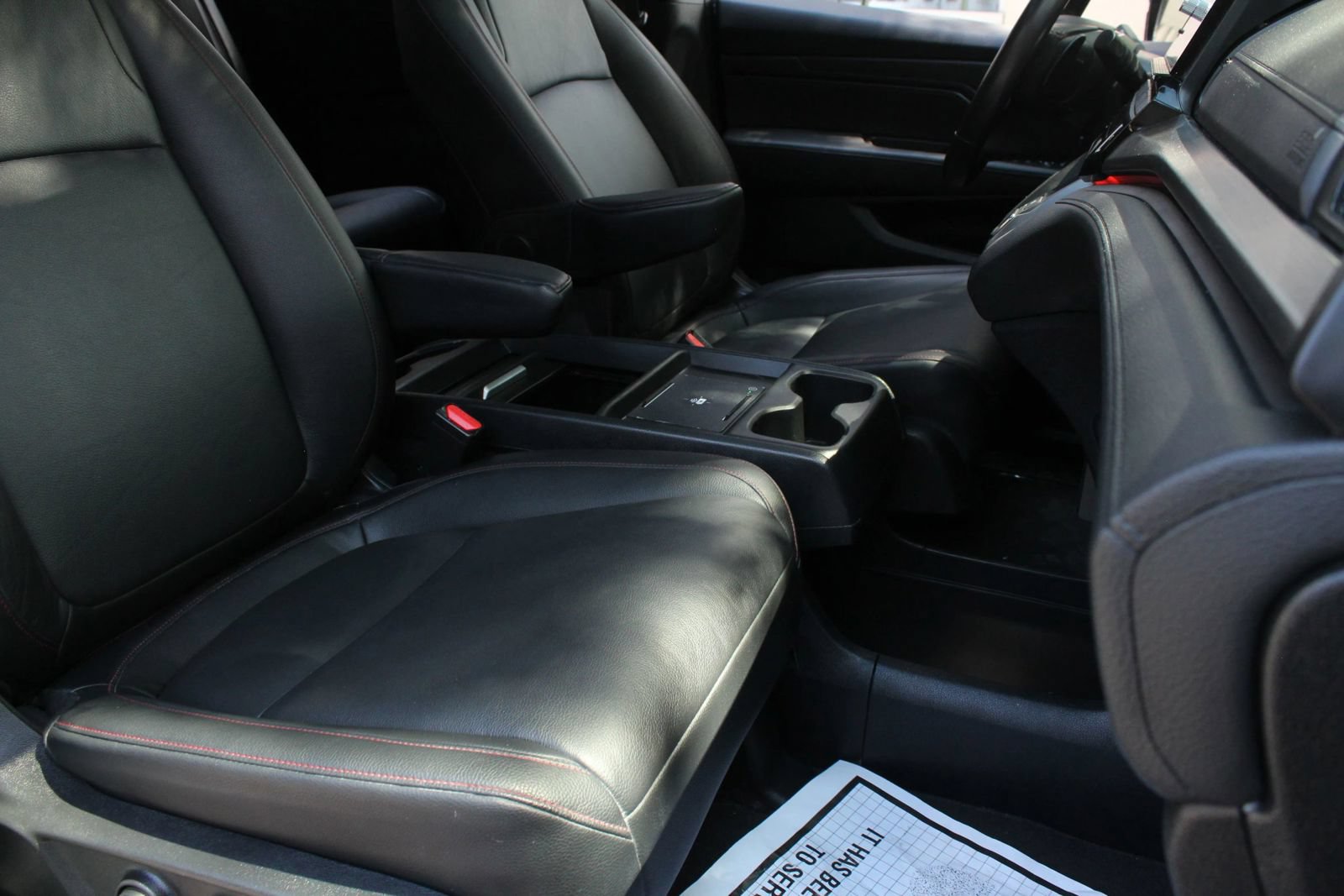 Used 2025 Honda Odyssey Sport-L image 25