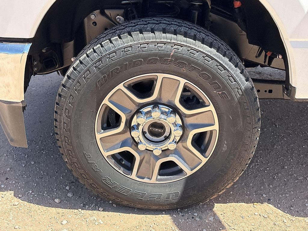 New 2026 Ford F250 Lariat w/ FX4 Off-Road Package AWD/4WD image 14