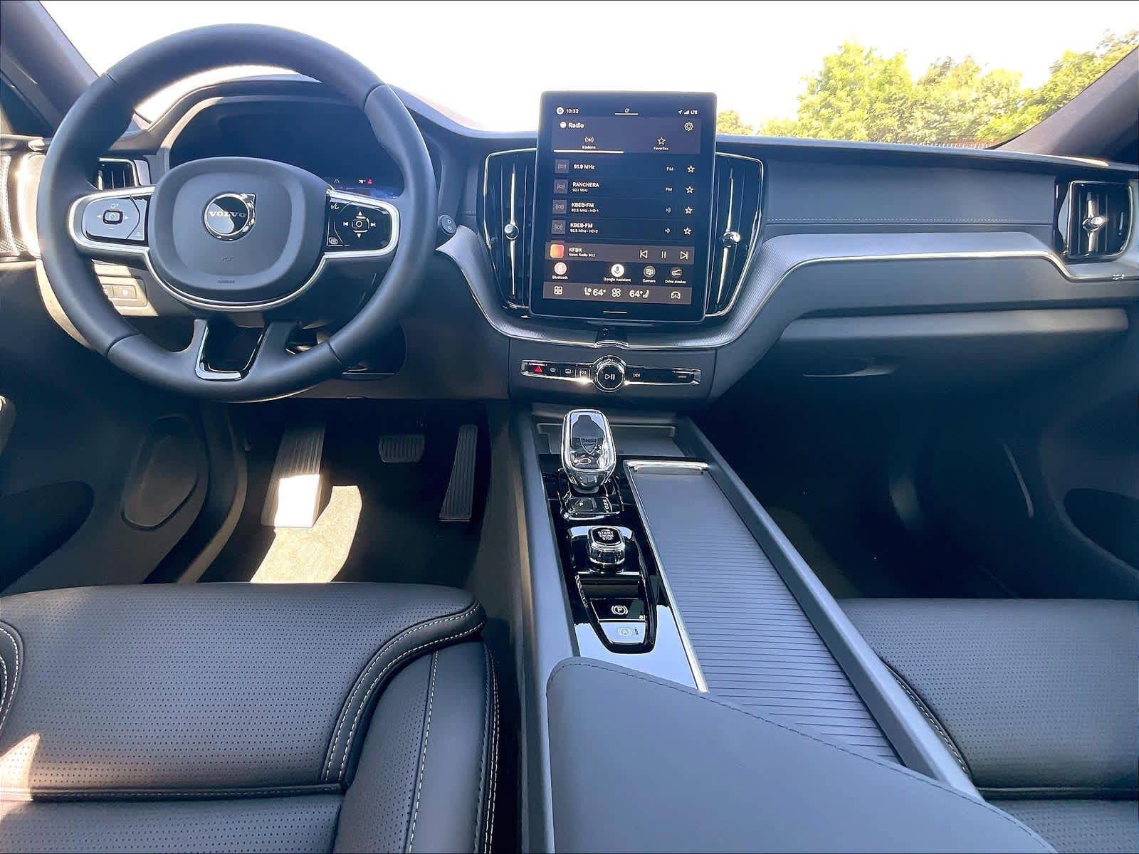 New 2026 Volvo XC60 T8 Ultra w/ Climate Package AWD/4WD image 7