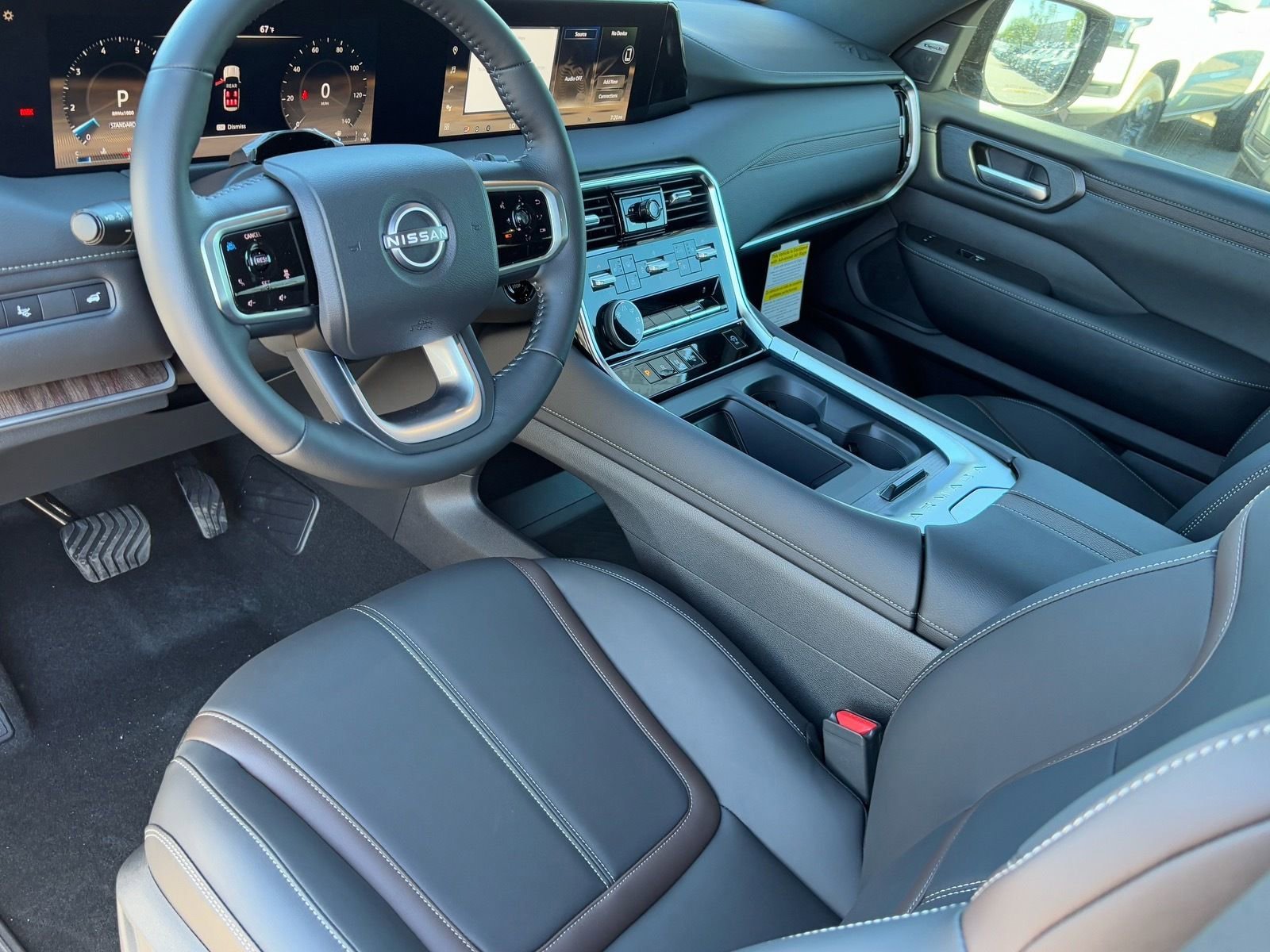 New 2026 Nissan Armada SL w/ Captain's Chari Seat Package image 18