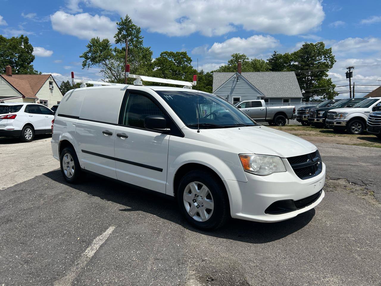 Used 2013 RAM C/V Tradesman w/ UConnect Hands-Free Group FWD image 3
