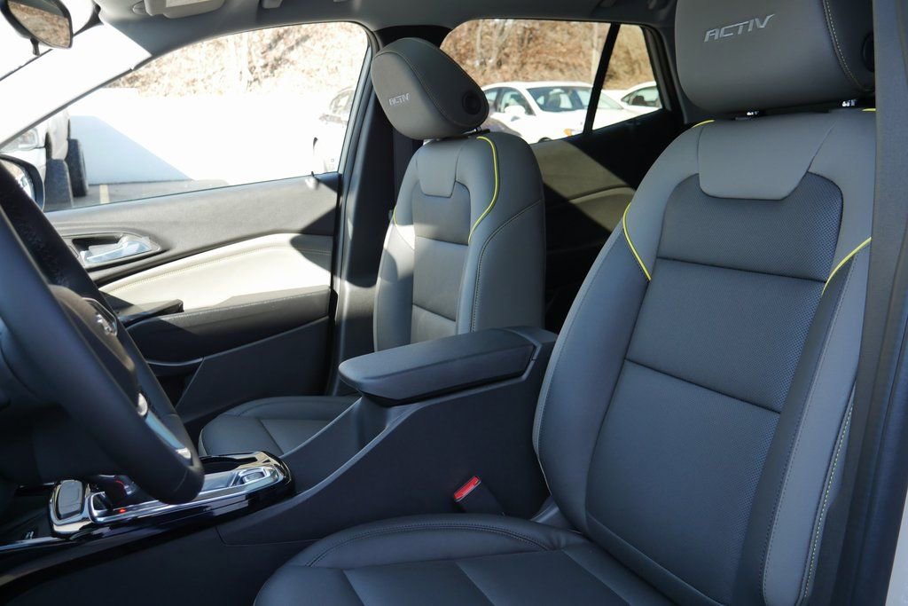 New 2026 Chevrolet Trax ACTIV w/ Sunroof Package image 9