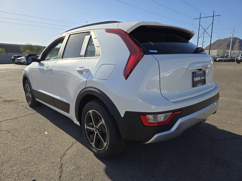 New 2026 Kia Niro LX FWD image 4