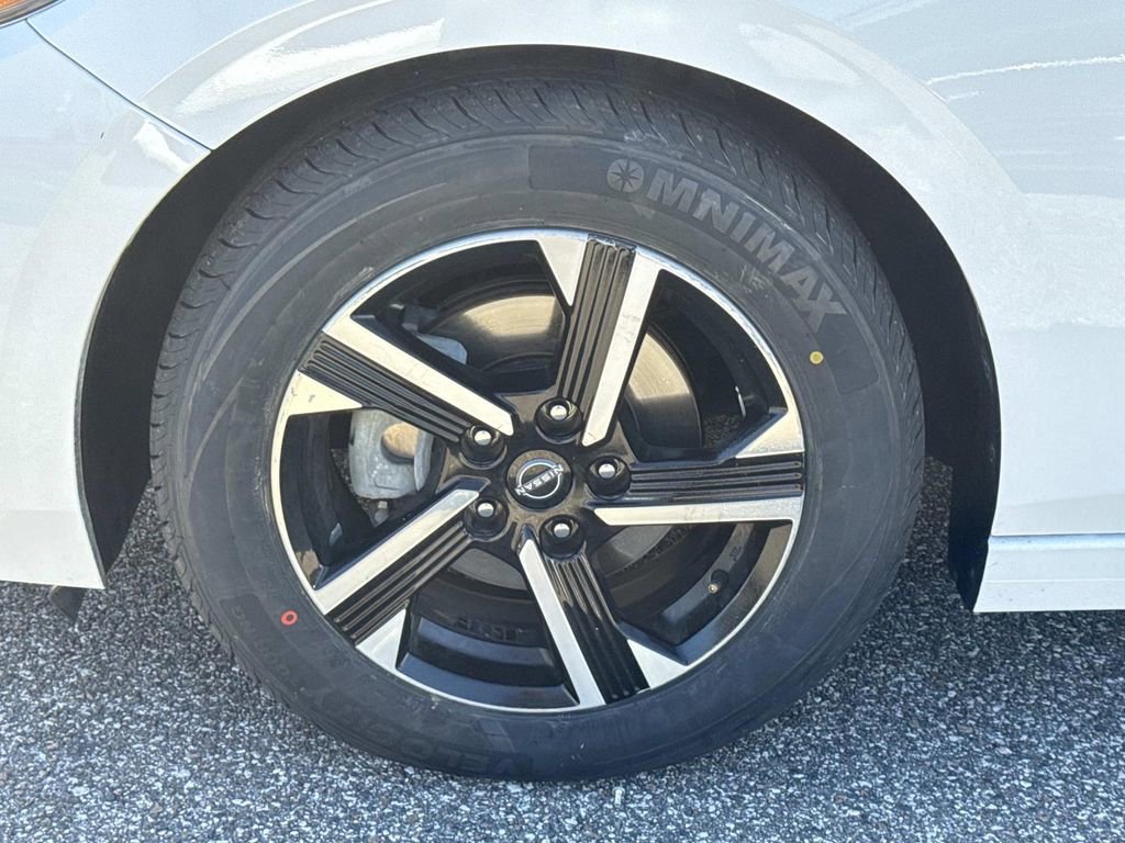 Used 2024 Nissan Sentra SV image 11