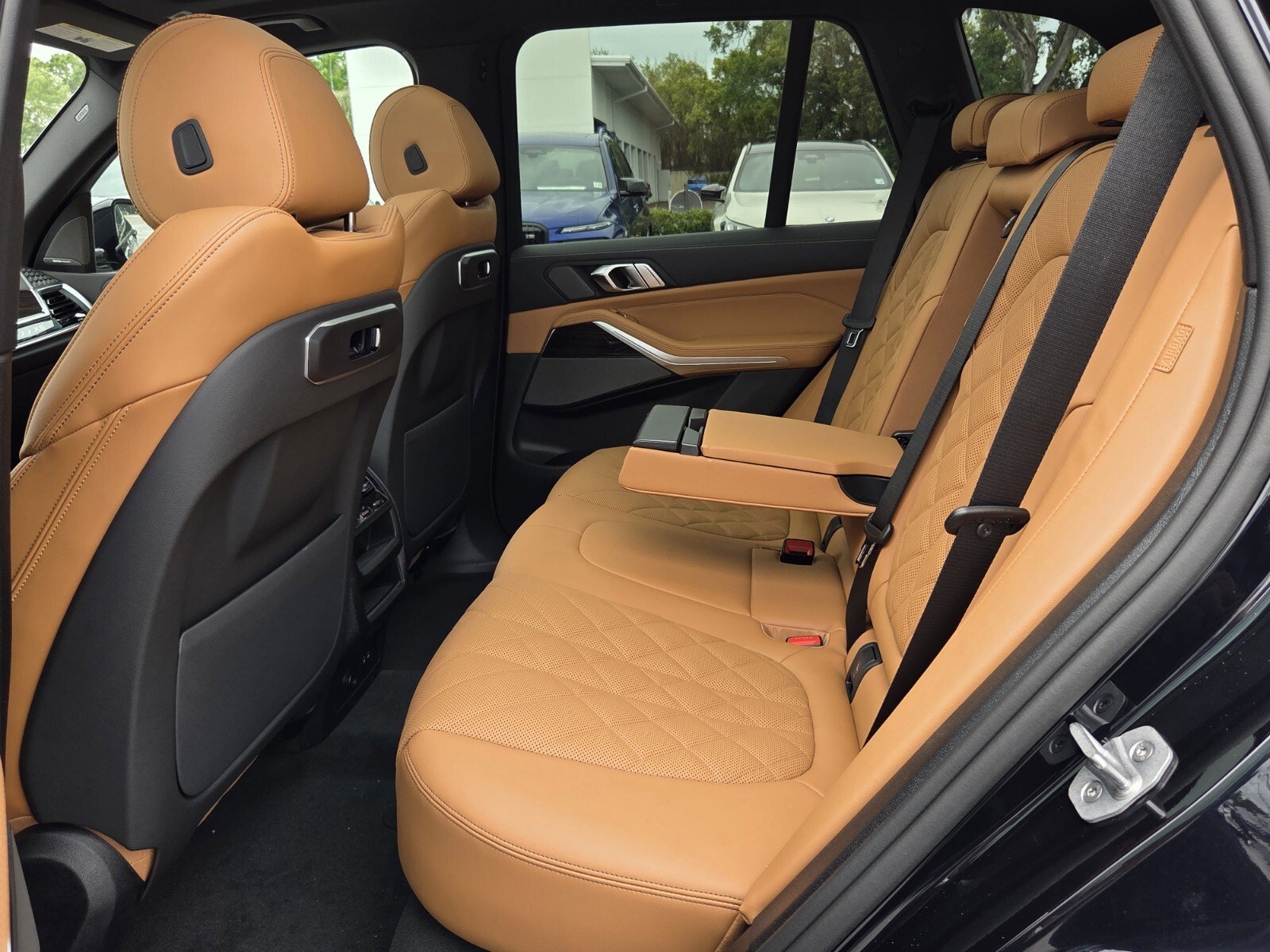 New 2026 BMW X5 xDrive40i w/ M Sport Package AWD/4WD image 11