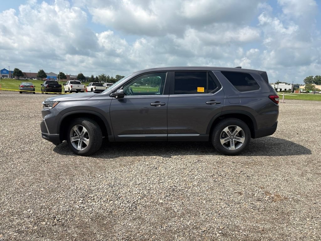 Used 2025 Honda Pilot EX-L image 8