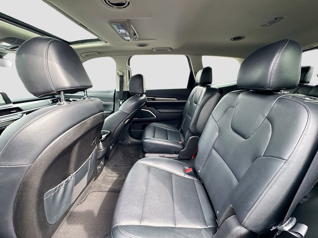 Certified 2022 Kia Telluride S image 28