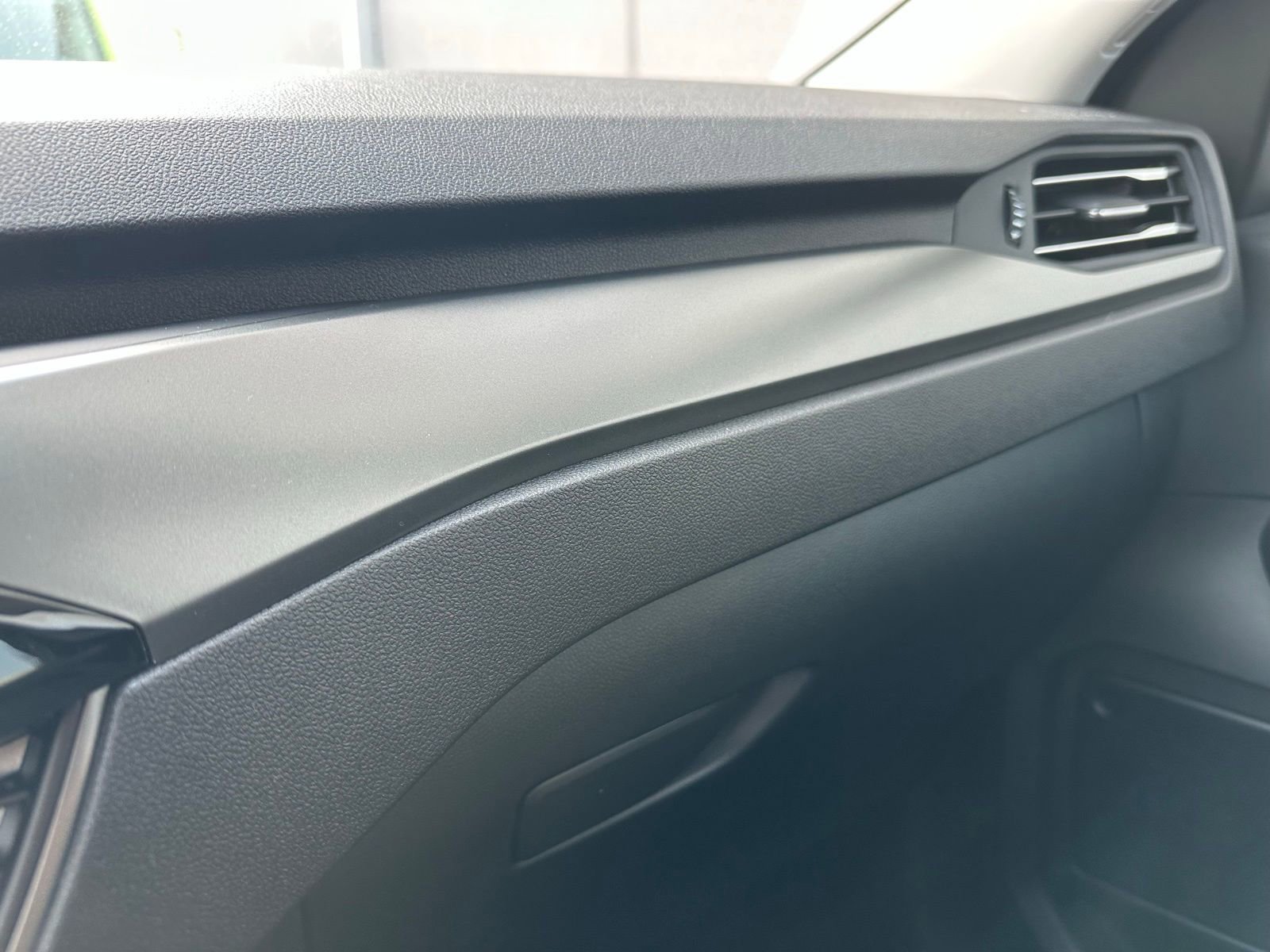 Used 2025 Ford Escape Active image 18