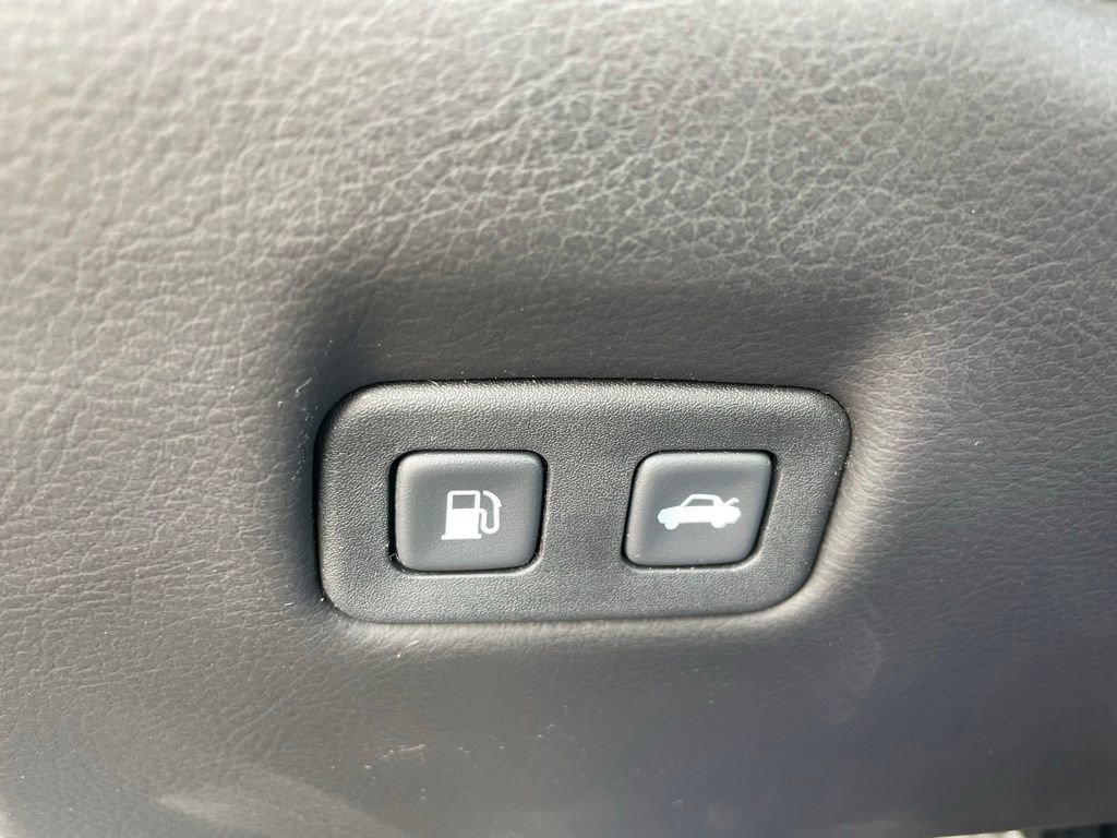 Used 2012 Chevrolet Corvette Grand Sport w/ 3LT Preferred Equipment Group image 44