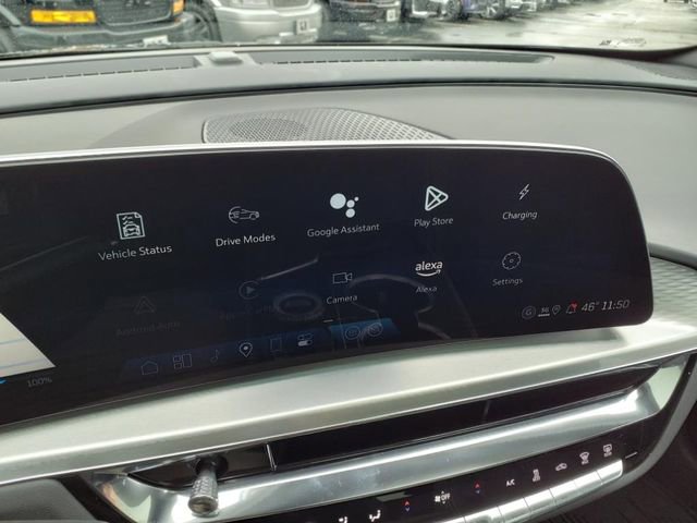 New 2025 Cadillac Lyriq Sport image 31