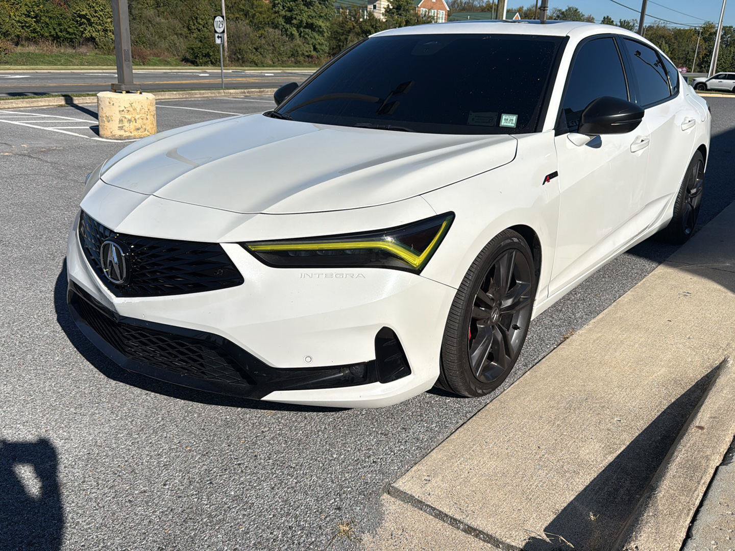Used 2023 Acura Integra A-Spec w/ Technology Package FWD image 2