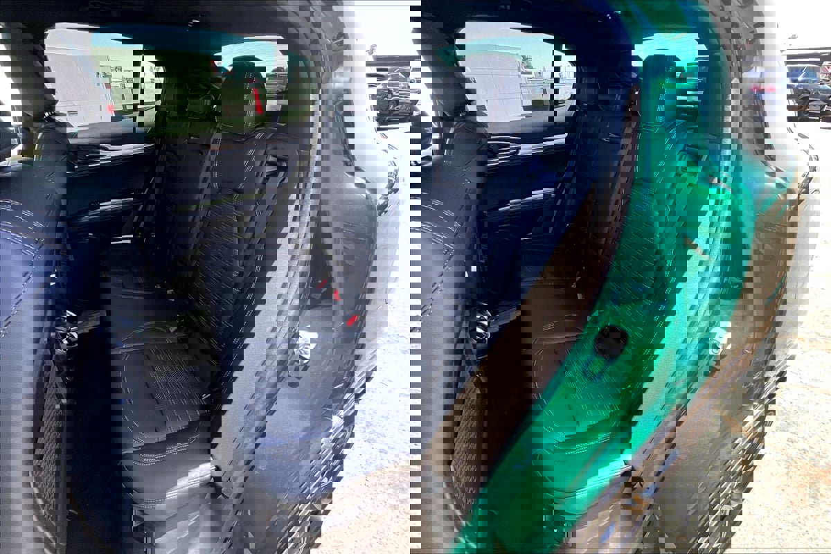 New 2025 Alfa Romeo Stelvio Sprint image 10