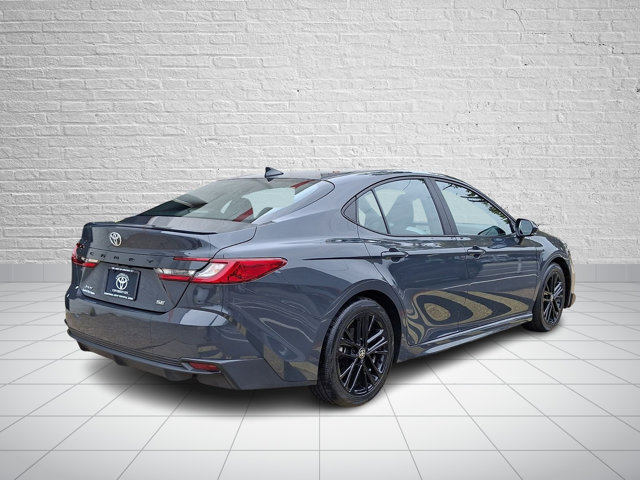 Used 2025 Toyota Camry SE FWD image 6
