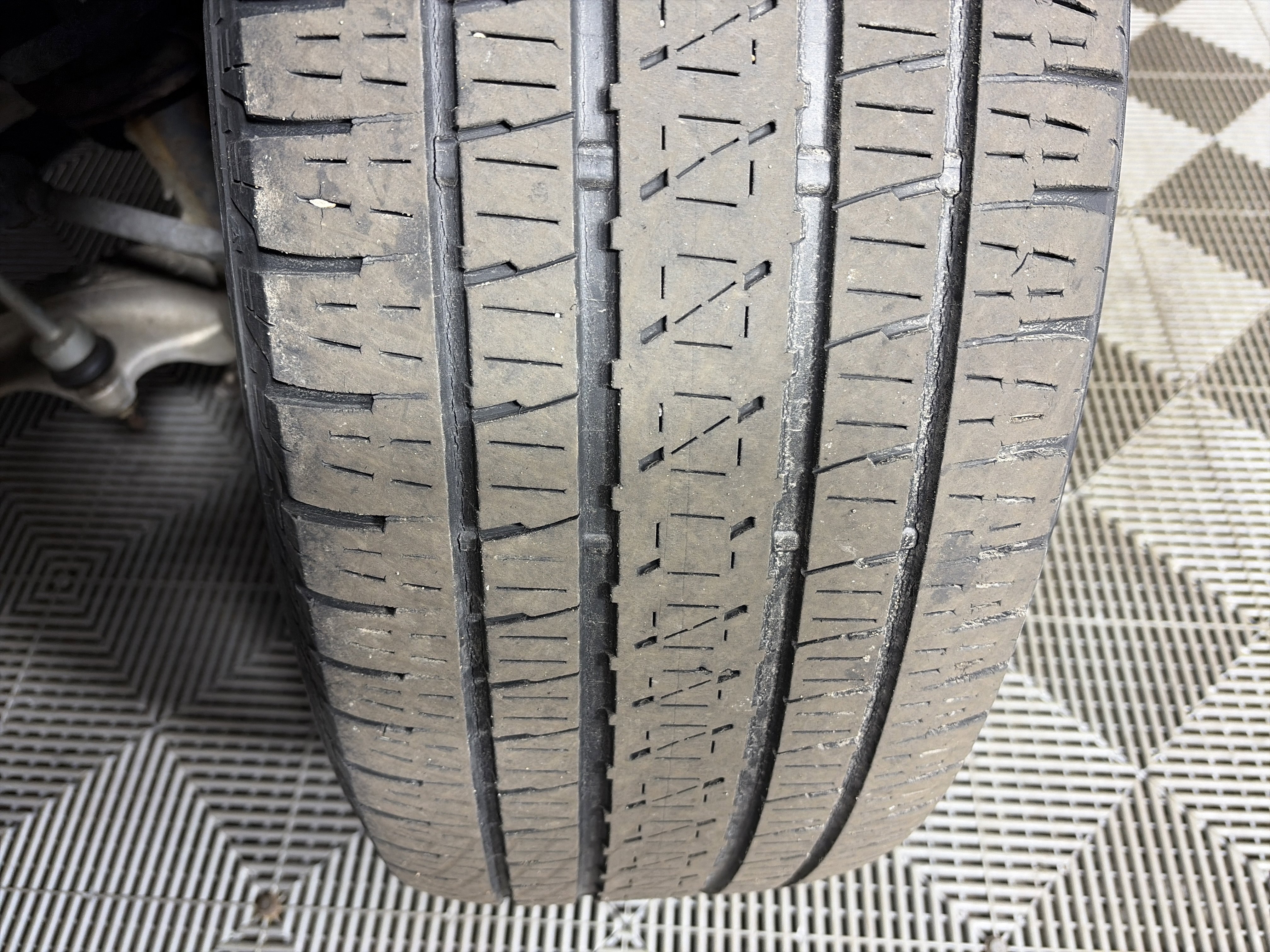 Used 2016 RAM 1500 Laramie w/ Convenience Group image 2