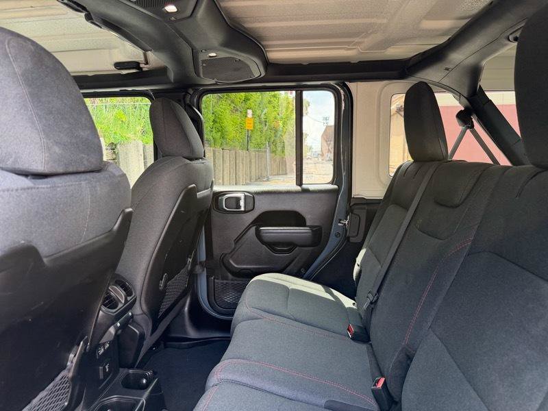 Used 2025 Jeep Wrangler Unlimited Rubicon AWD/4WD image 23