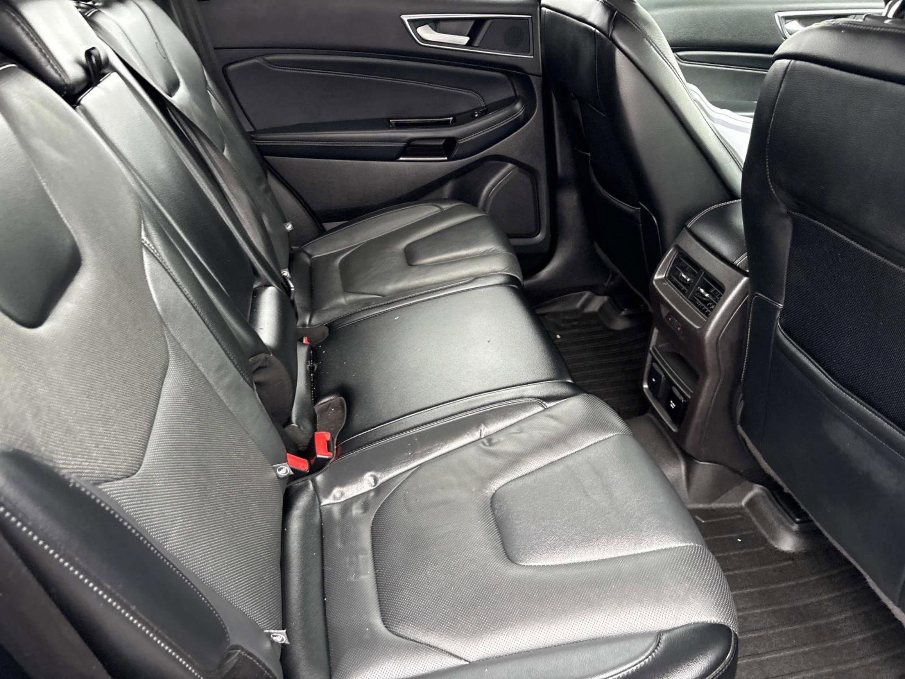 Used 2018 Ford Edge Titanium w/ Equipment Group 301A image 20