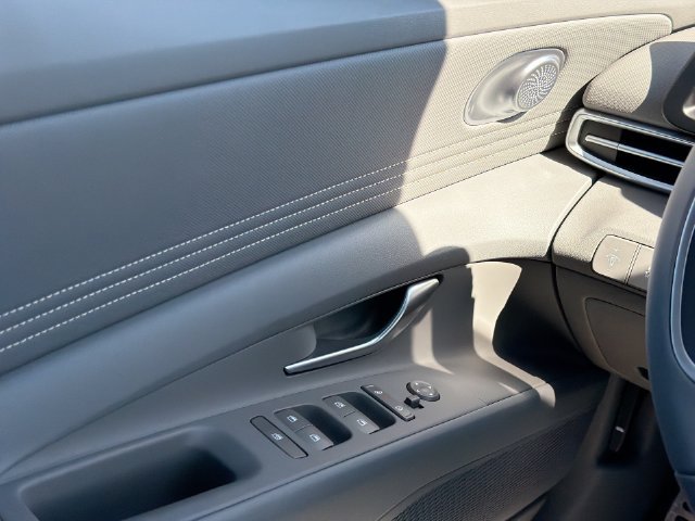 New 2026 Hyundai Elantra Sport FWD image 24