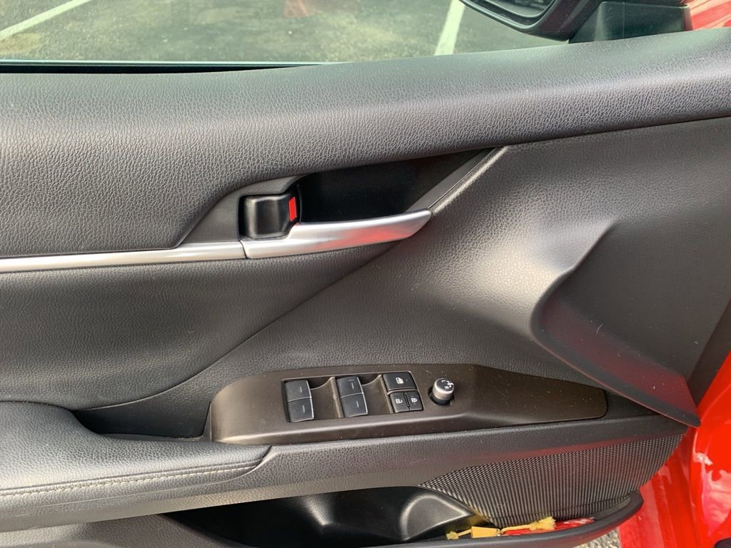 Used 2024 Toyota Camry XLE image 10