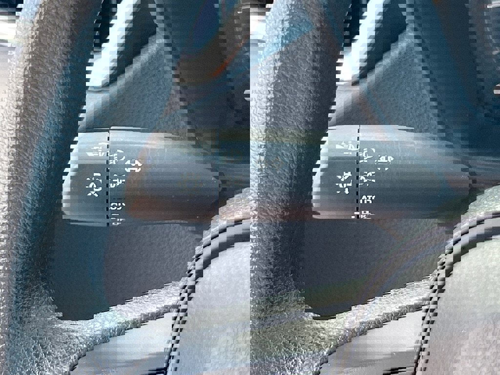 Used 2023 Toyota Corolla LE image 17