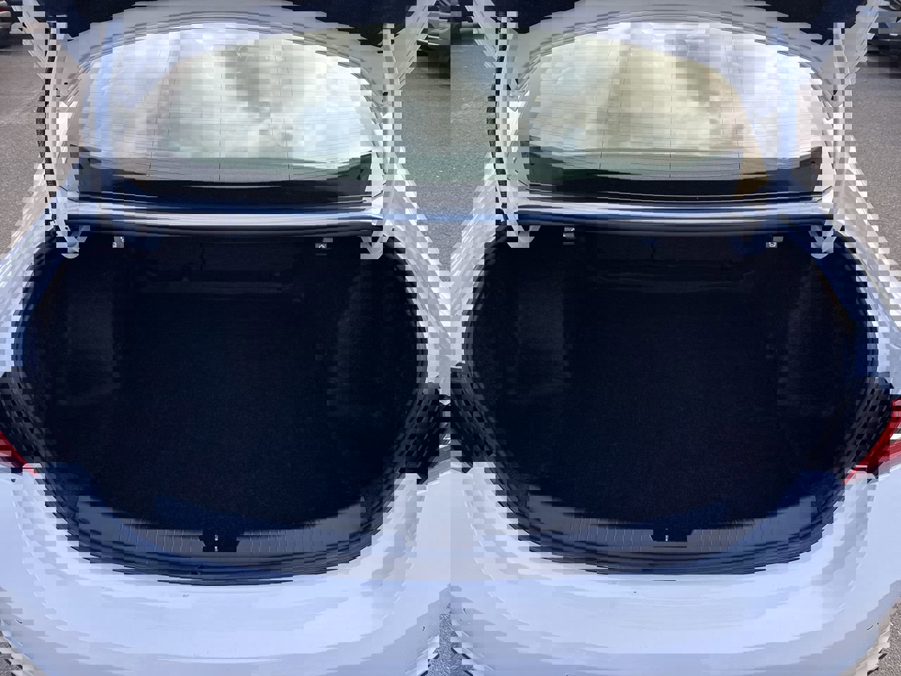 Used 2024 Chevrolet Malibu LT image 23