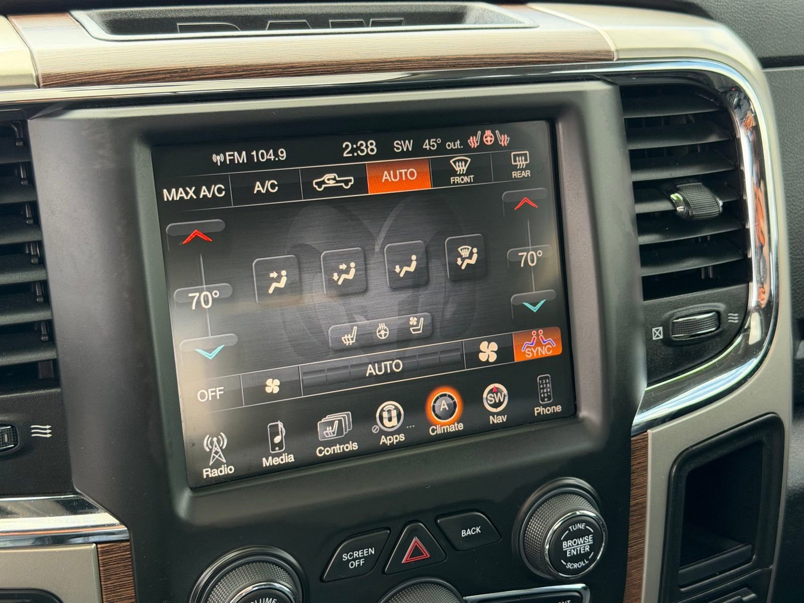 Used 2014 RAM 1500 Laramie w/ Convenience Group image 24