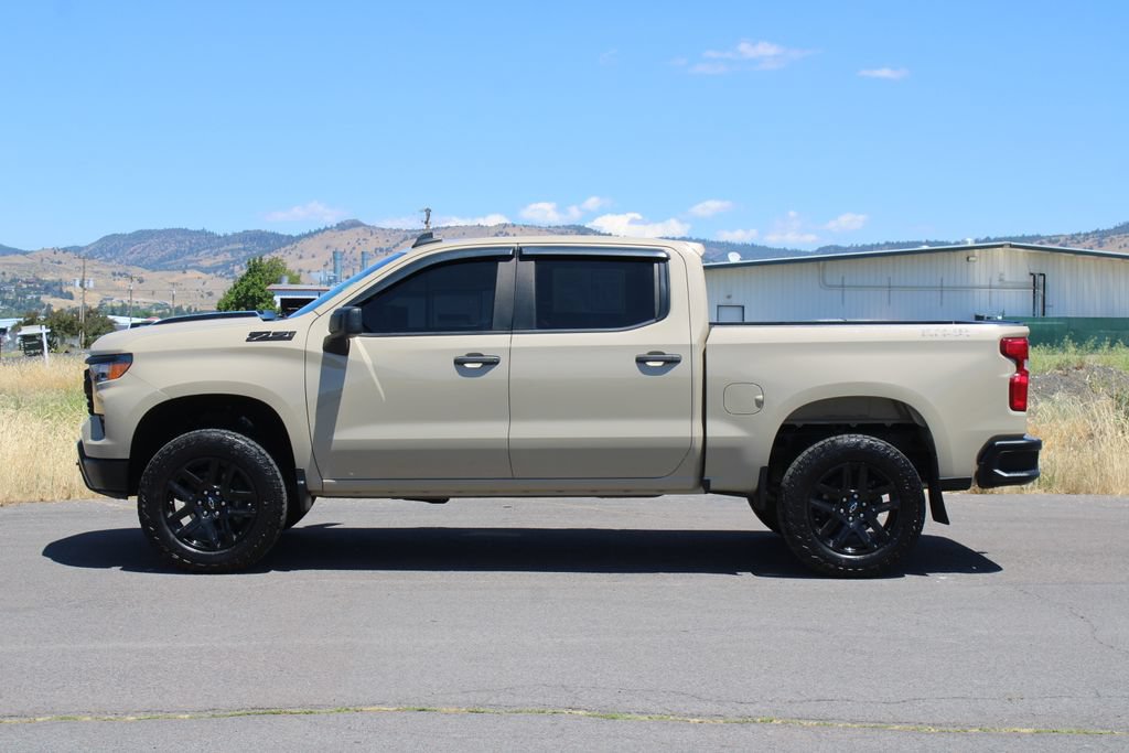 Used 2022 Chevrolet Silverado 1500 Custom Trail Boss AWD/4WD image 3