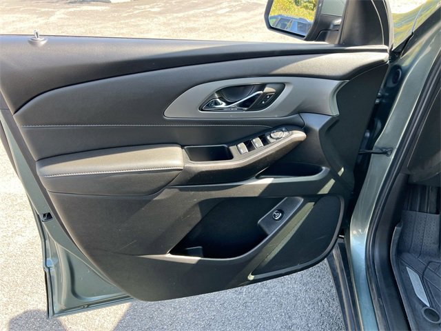Used 2023 Chevrolet Traverse LT image 21