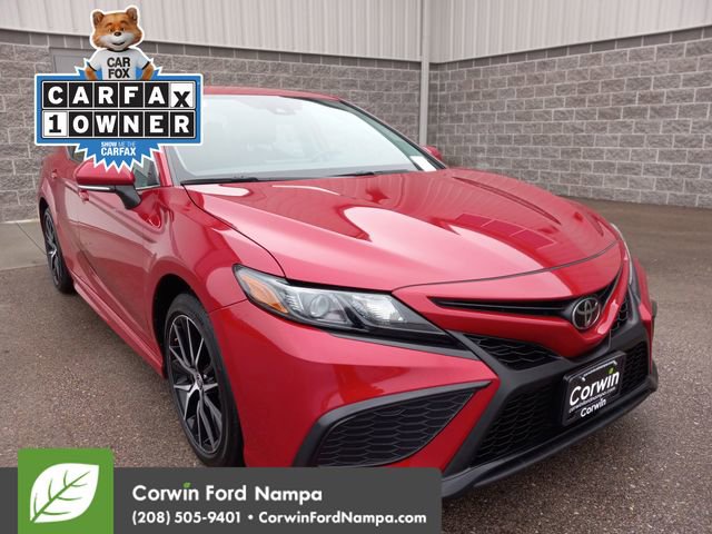 Used 2024 Toyota Camry SE image 1