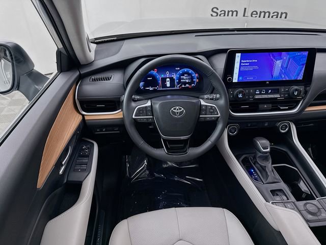 Used 2024 Toyota Grand Highlander Limited image 23