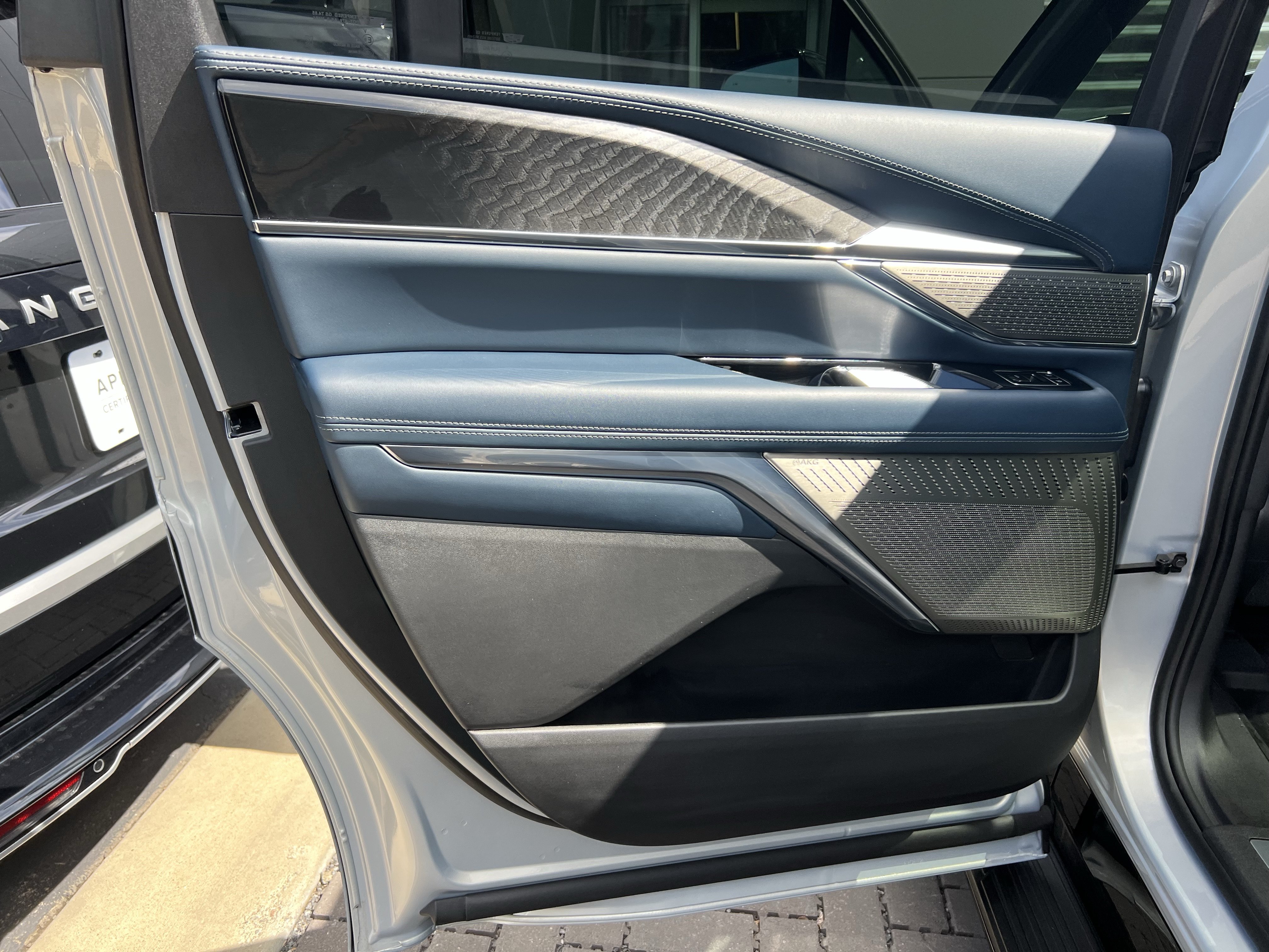 Used 2025 Cadillac Escalade IQ Sport 2 AWD/4WD image 31