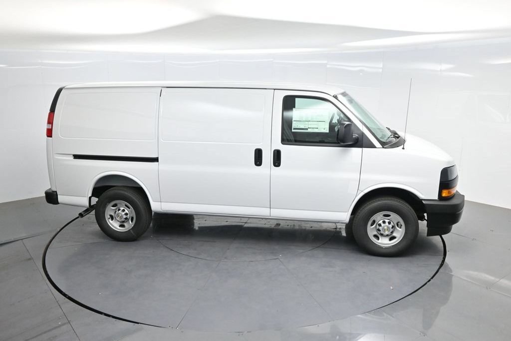 New 2026 Chevrolet Express 2500 w/ Driver Convenience Package RWD image 54
