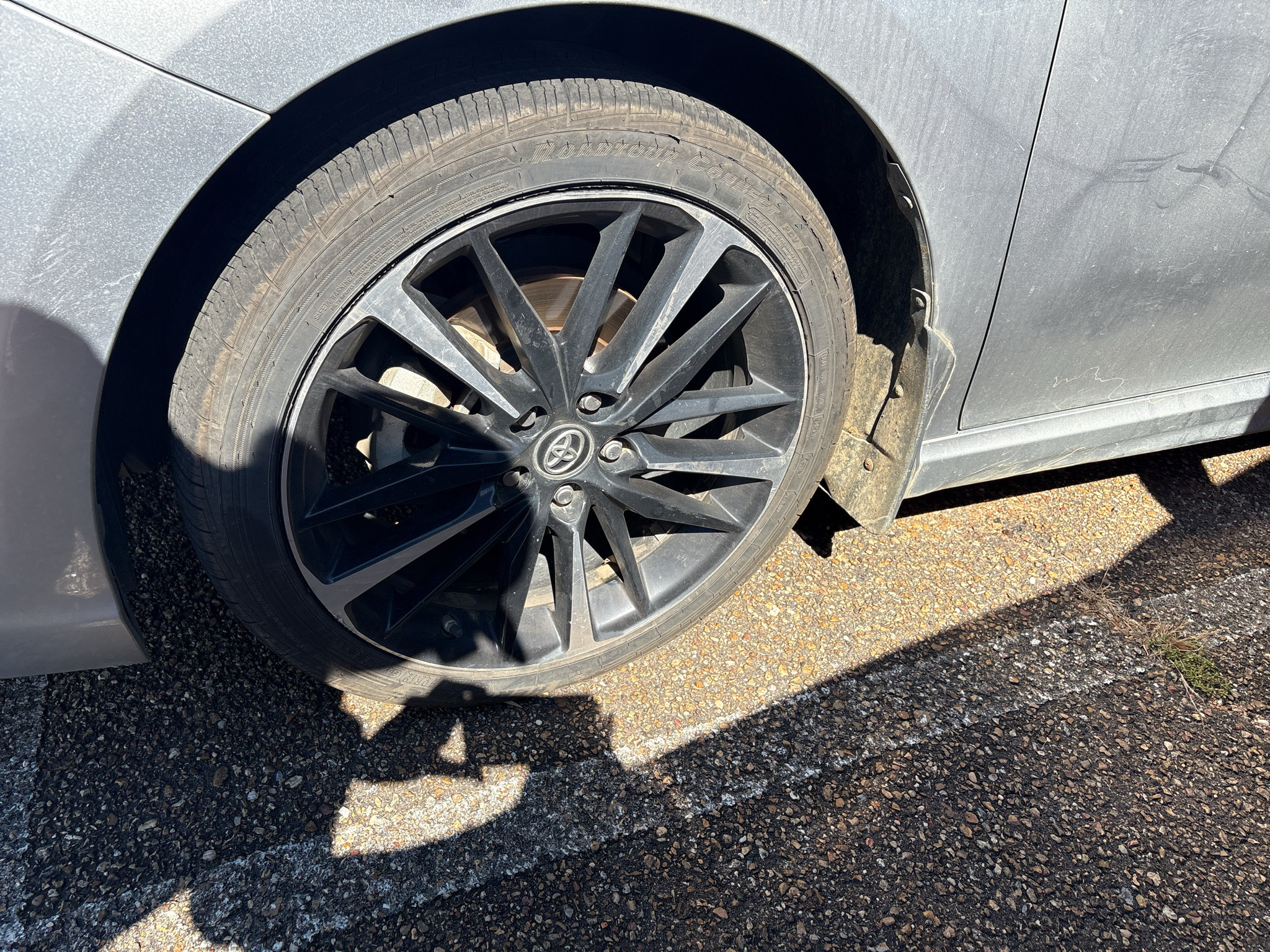 Used 2019 Toyota Camry XSE FWD image 5