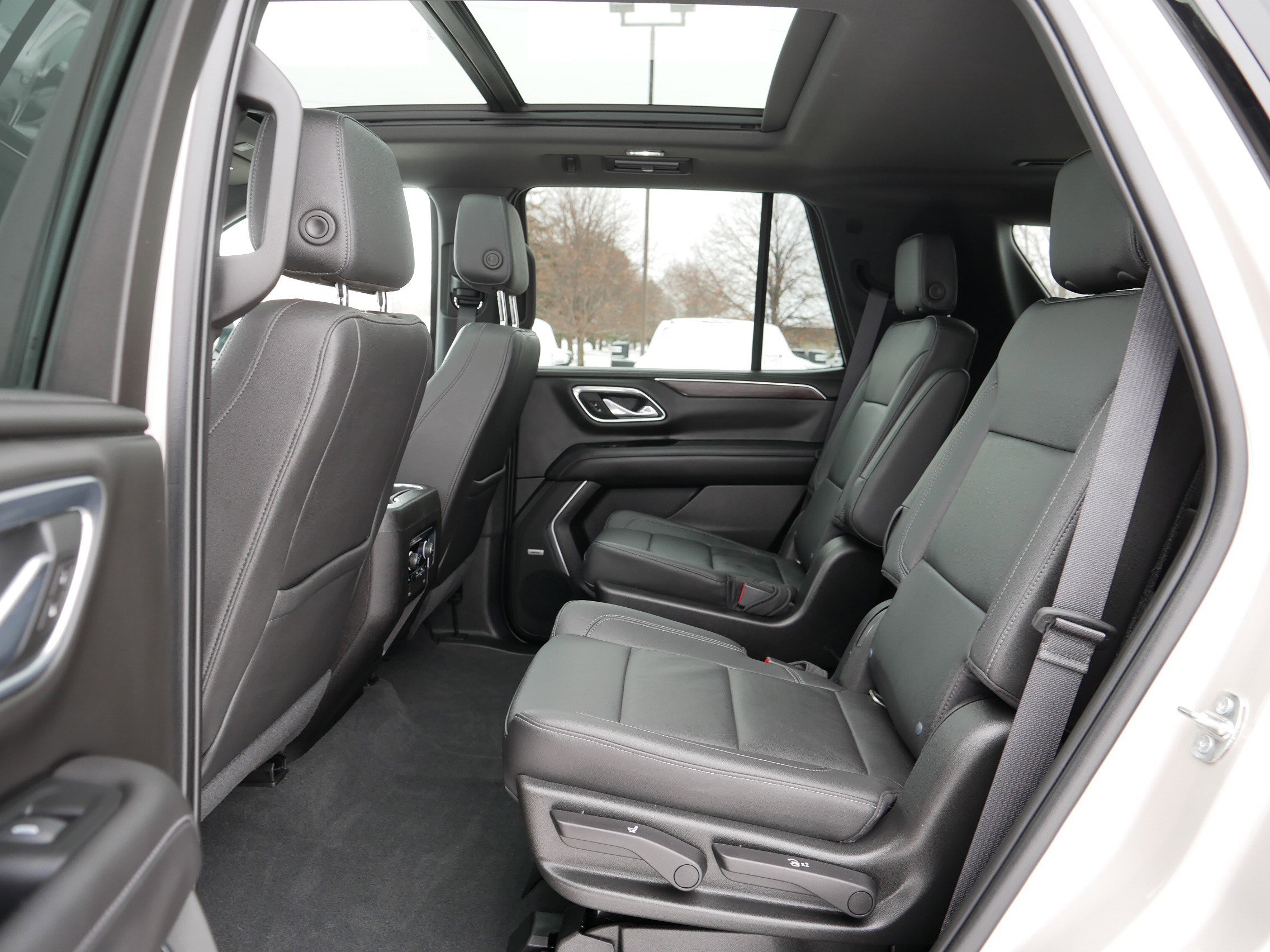 Used 2021 Chevrolet Tahoe Z71 w/ Z71 Signature Package image 34