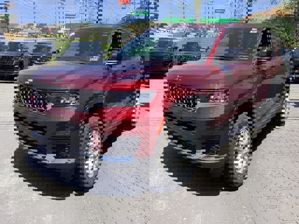 New 2025 Jeep Grand Cherokee L Laredo w/ Luxury Tech Group I image 8